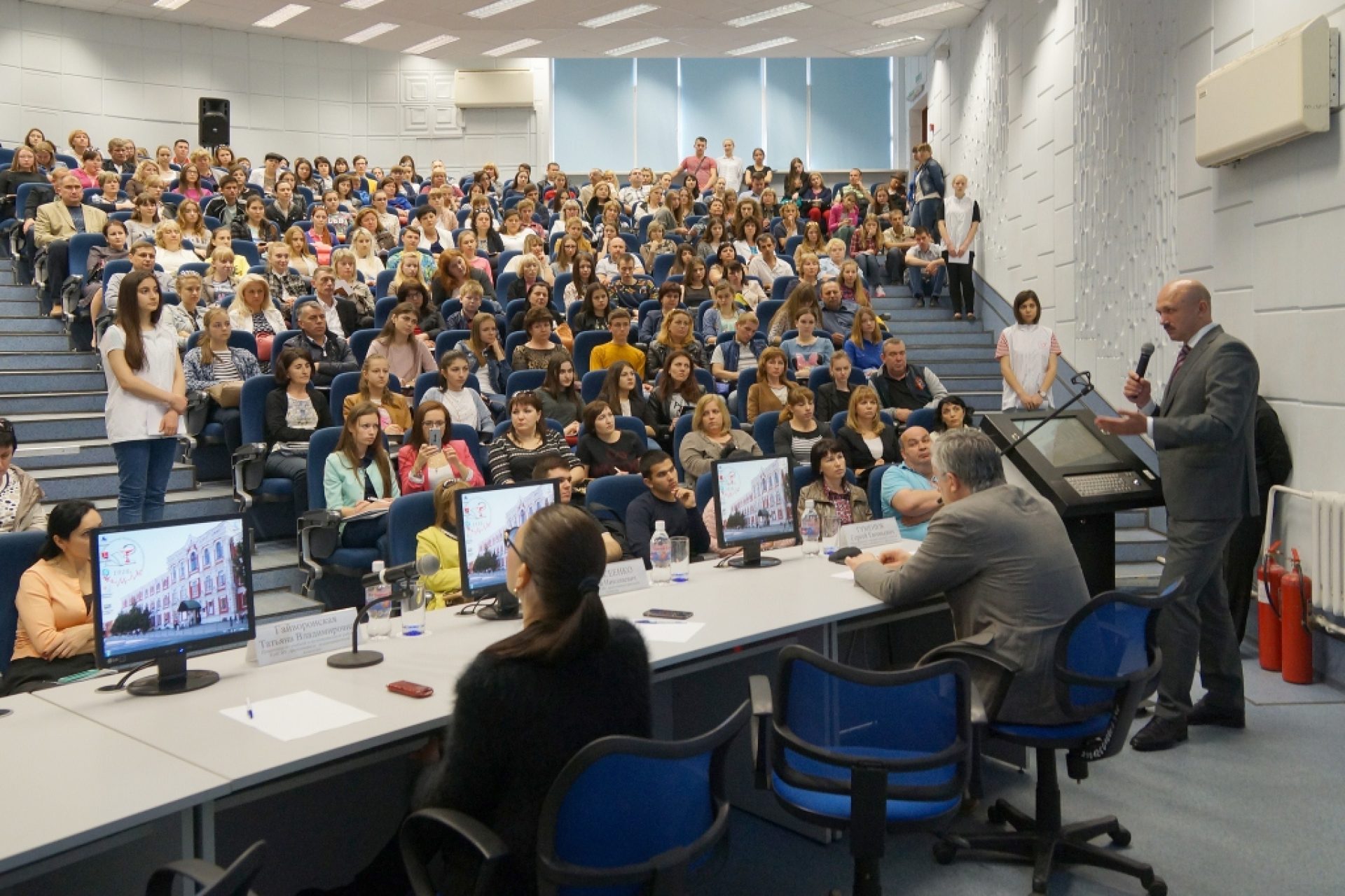 Ректор КУБГМУ. Kuban State Medical University. Ректорат КУБГМУ Краснодар. КУБГМУ день открытых дверей 2021