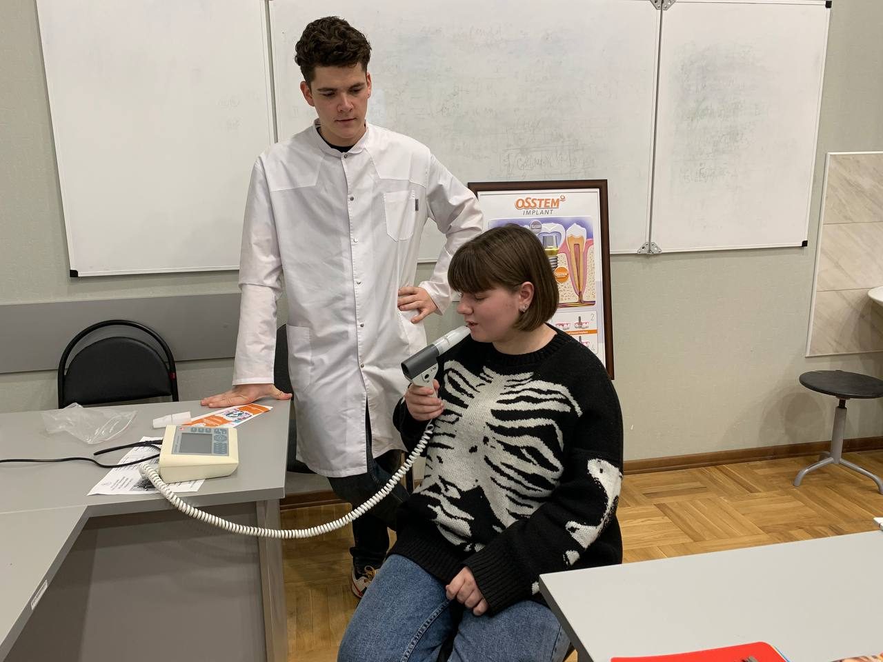 Научная лаборатория. Институт химической биологии и фундаментальной медицины. Институт химии саратов кафедра органической химии. Институт фундаментальной медицины новосибирск. Химико биологический университет.