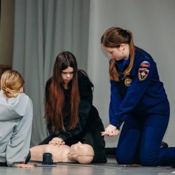 Добровольцы КубГМУ провели мастер-класс по первой помощи в ВДЦ «Смена»