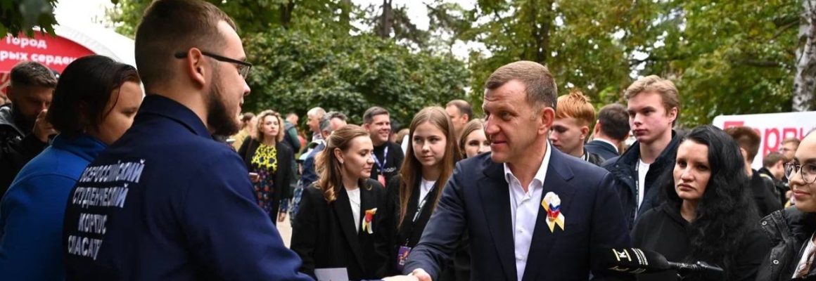 Добровольцы КубГМУ на фестивале «45-я параллель» в честь Дня города Краснодара