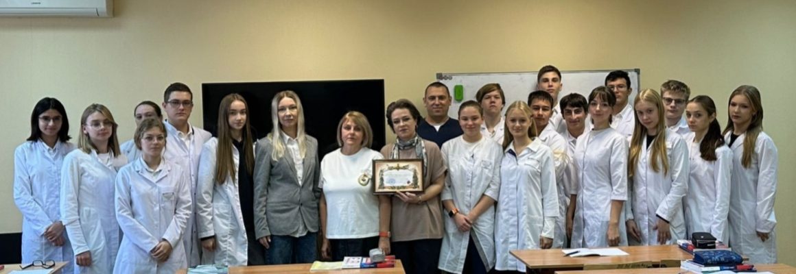 Ученики ИДО КубГМУ приняли участие в патриотическом мероприятии «Запомни воинов жизни»