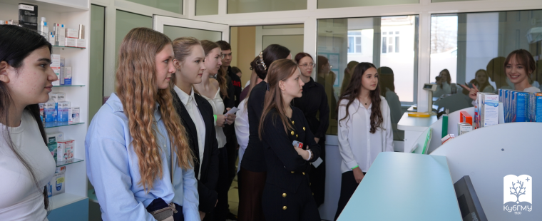 В КубГМУ прошло профориентационное мероприятие для школьников по программе «Медицинские классы»