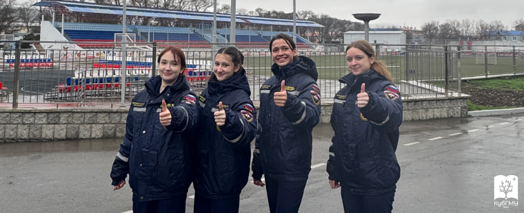 Добровольцы КубГМУ провели мастер-класс по первой помощи во ВДЦ «Смена»