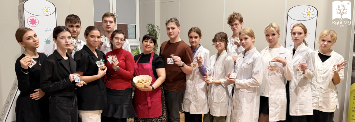 Ученики школы юного доктора «ЭКВИЛИБРИУМ» подготовили подарки ко Дню матери на занятиях по нутрициологии